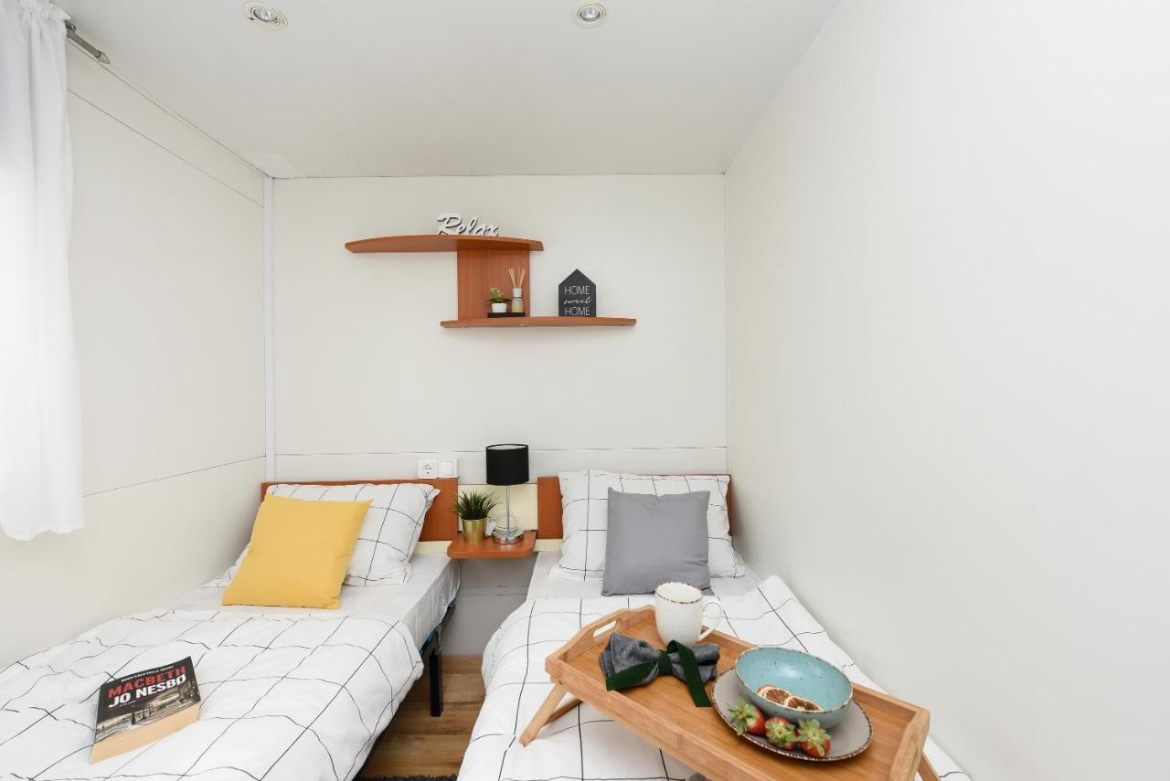 Mia Mobile Home With Jacuzzi Ždrelac Exterior foto
