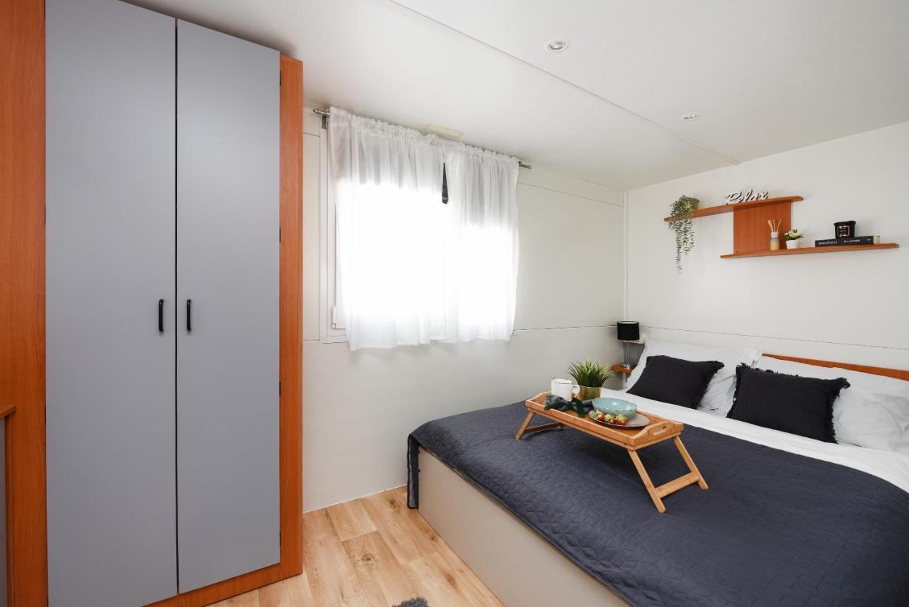 Mia Mobile Home With Jacuzzi Ždrelac Exterior foto