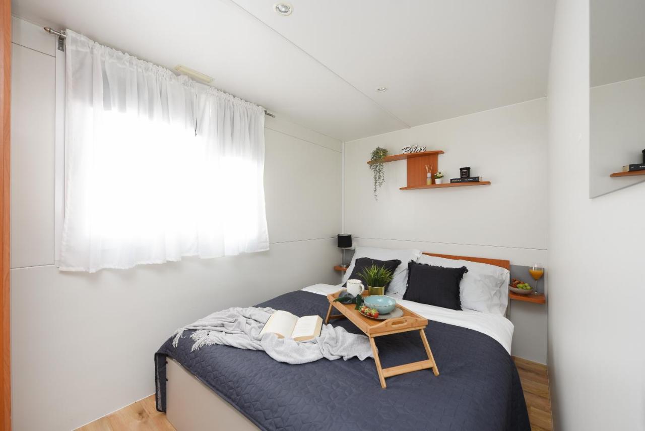 Mia Mobile Home With Jacuzzi Ždrelac Exterior foto